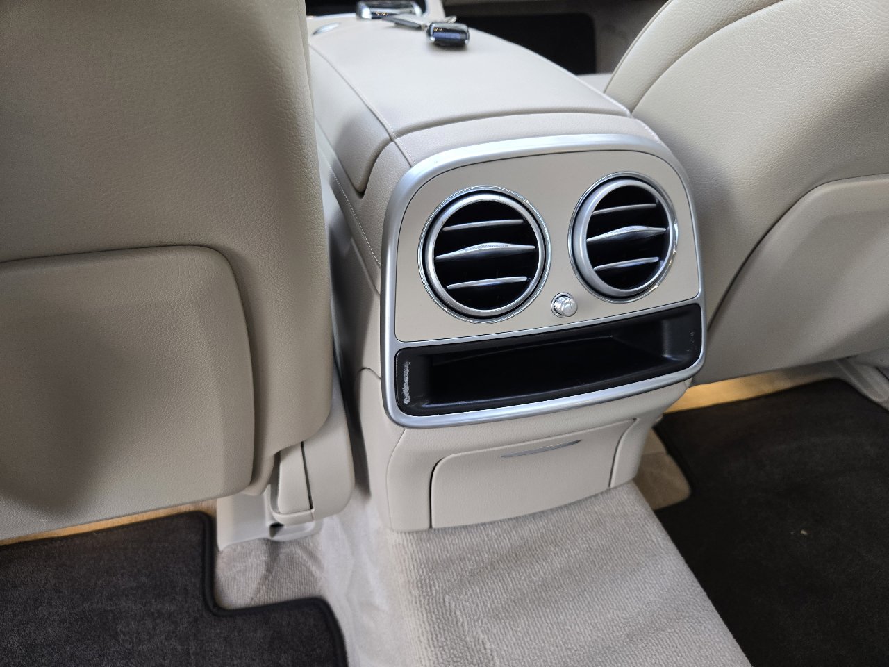 Used 2020 Mercedes-Benz S 450 Sedan image 33