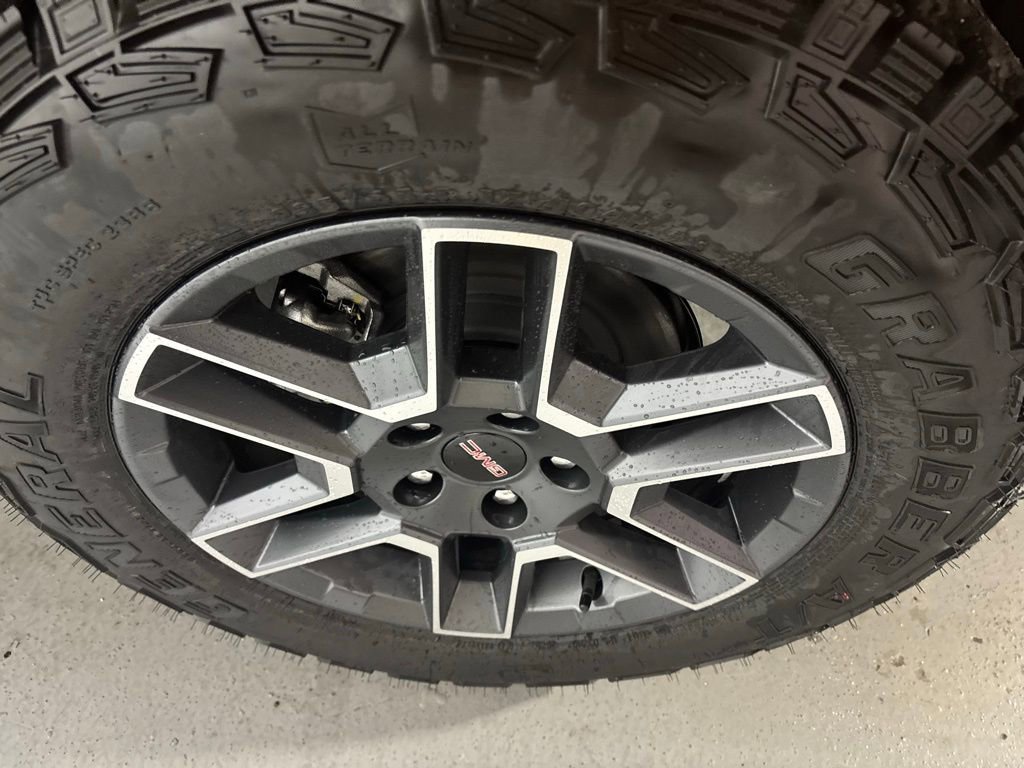 New 2026 GMC Terrain AT4 w/ Convenience Package III AWD/4WD image 8