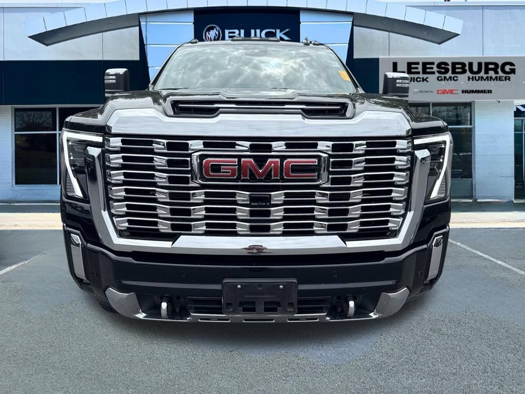 Used 2024 GMC Sierra 2500 Denali w/ Denali Reserve Package AWD/4WD image 2