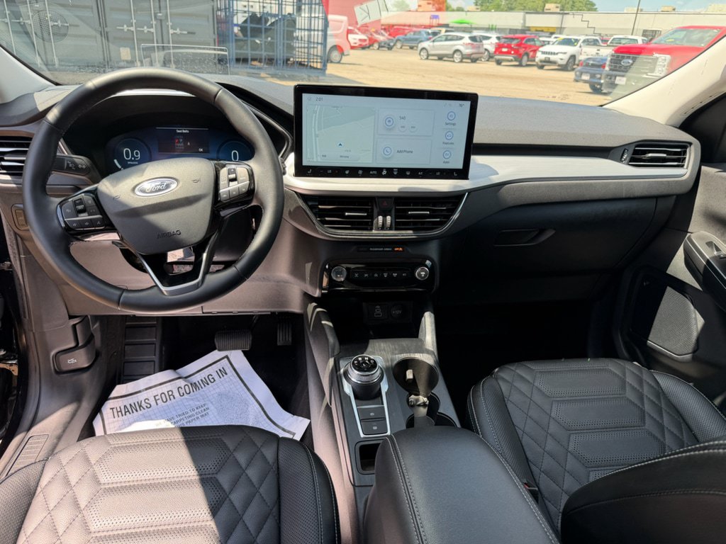 Used 2024 Ford Escape Platinum w/ Premium Technology Package AWD/4WD image 10