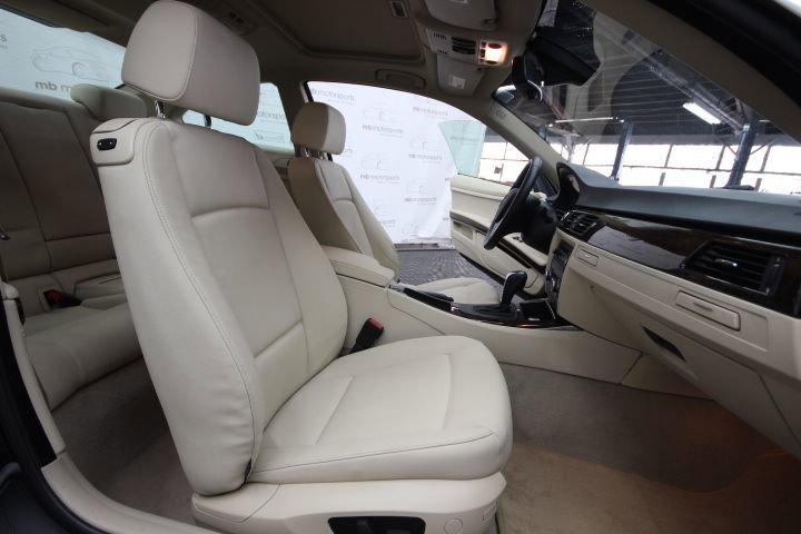 Used 2010 BMW 328i xDrive Coupe image 26