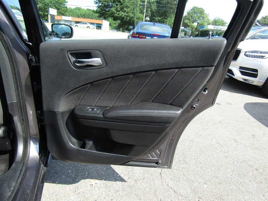 Used 2018 Dodge Charger SXT Plus w/ Blacktop Package RWD image 22