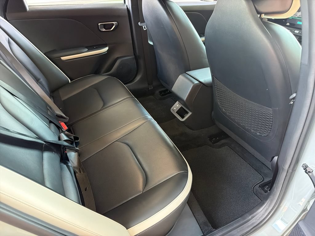 Used 2025 Kia K4 GT-Line FWD image 32