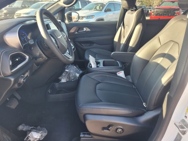 New 2026 Chrysler Pacifica Select FWD image 3