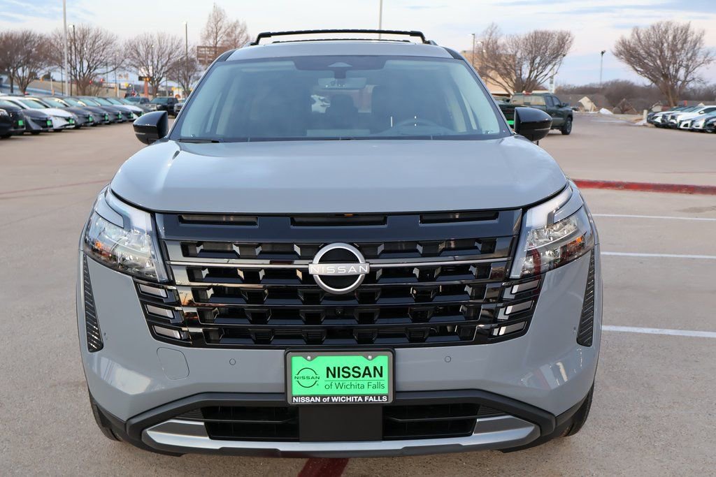 New 2026 Nissan Pathfinder Platinum w/ Cargo Package FWD image 4
