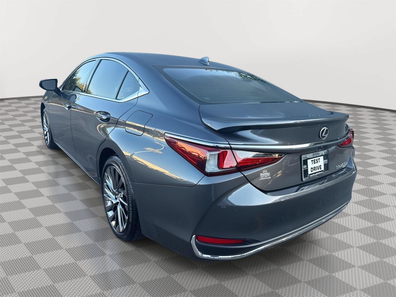 Used 2025 Lexus ES 300h Ultra Luxury w/ Accessory Package (Z2) FWD image 8