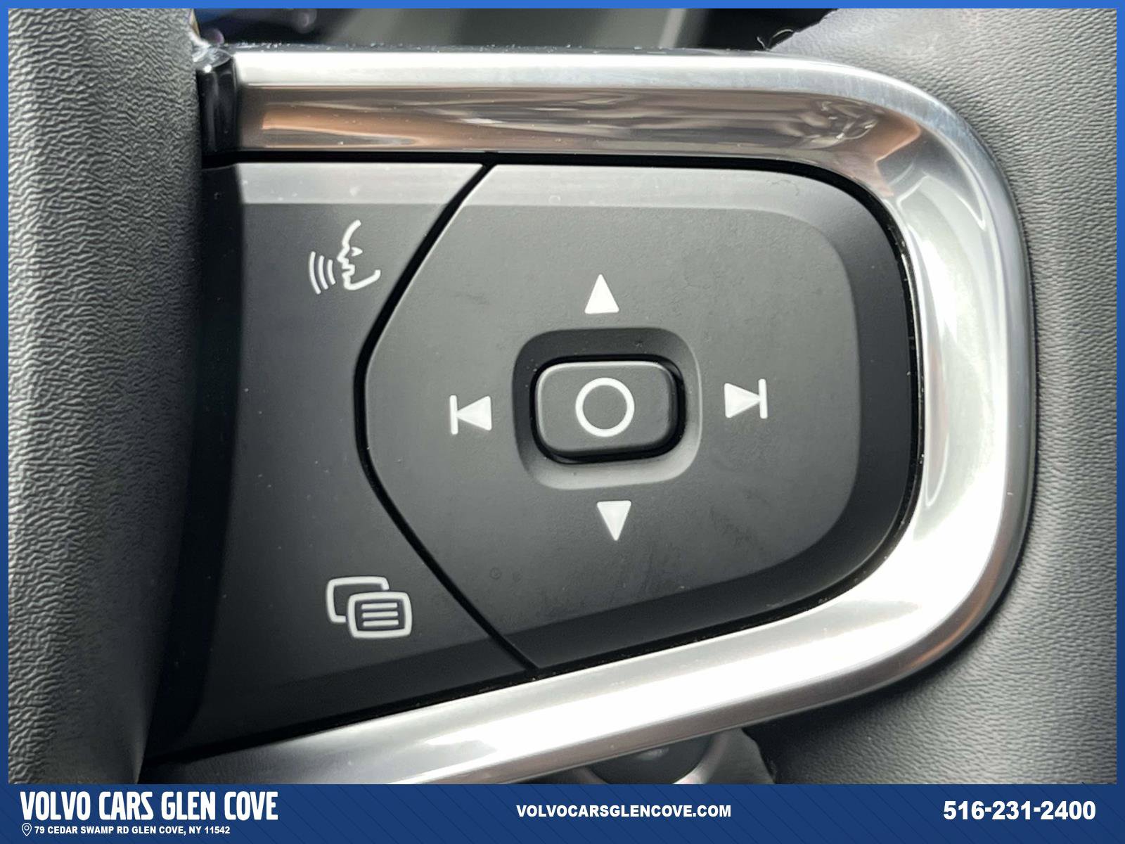 Certified 2025 Volvo XC40 B5 Ultra w/ Protection Package Premier image 23