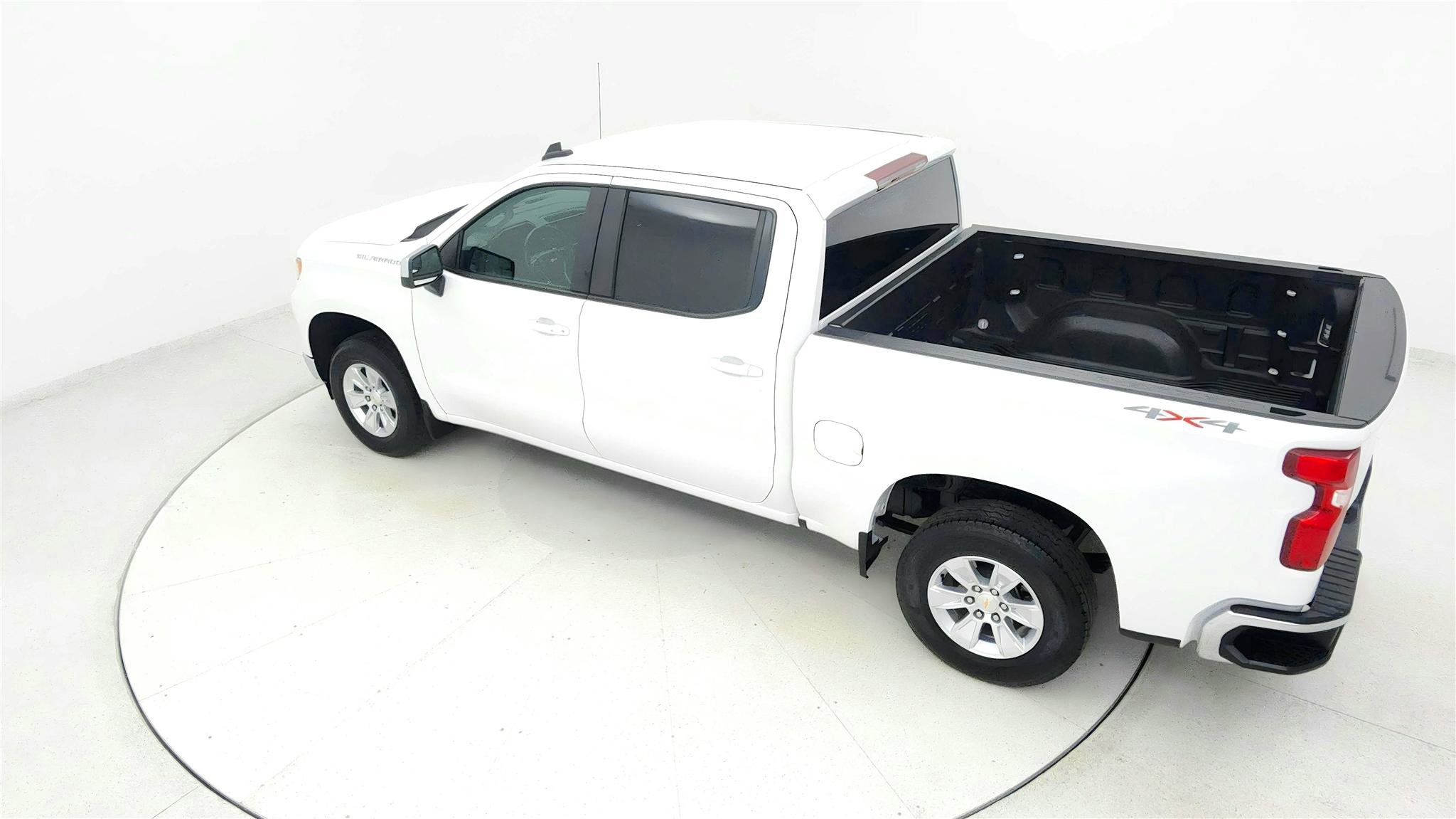 Used 2025 Chevrolet Silverado 1500 LT image 15