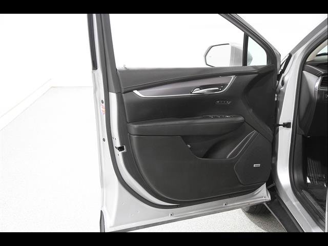 Used 2019 Cadillac XT5 Luxury FWD image 4