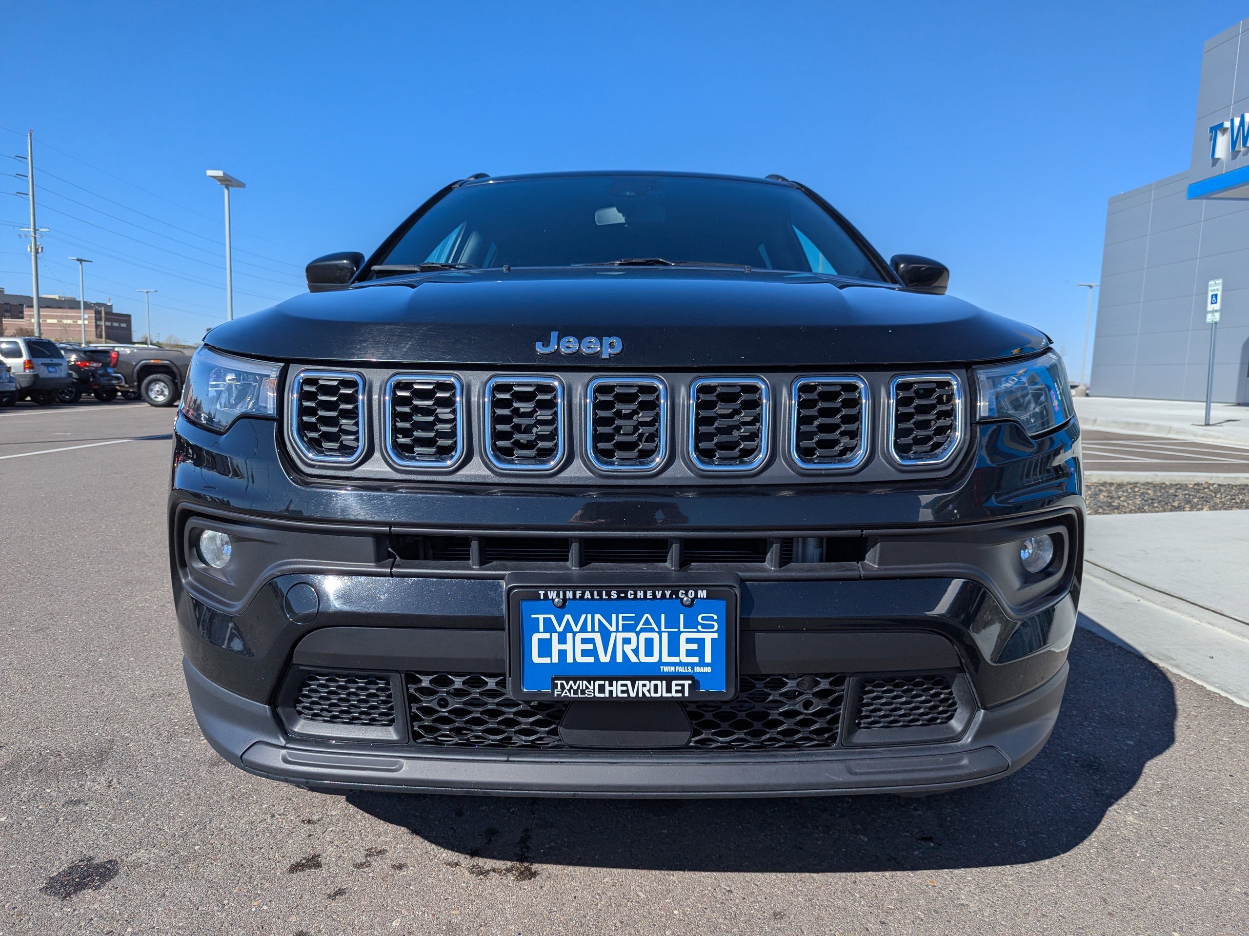 Used 2024 Jeep Compass Latitude AWD/4WD image 5