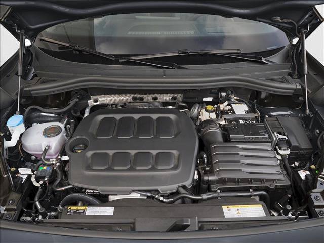 New 2026 Volkswagen Tiguan SE R-Line FWD image 8