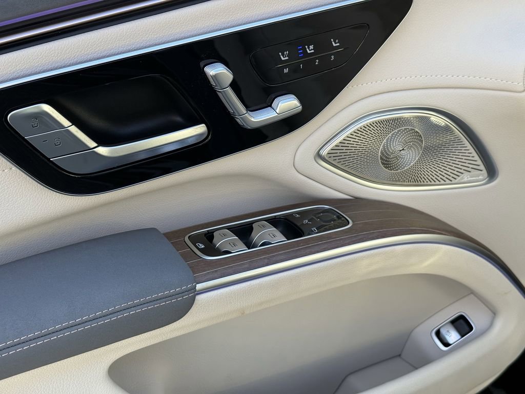 Used 2023 Mercedes-Benz EQS 580 4MATIC Sedan image 14