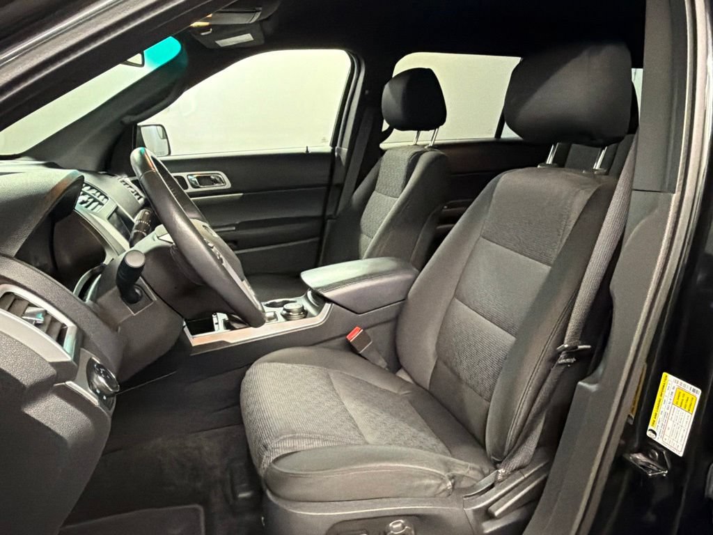 Used 2012 Ford Explorer XLT AWD/4WD image 25