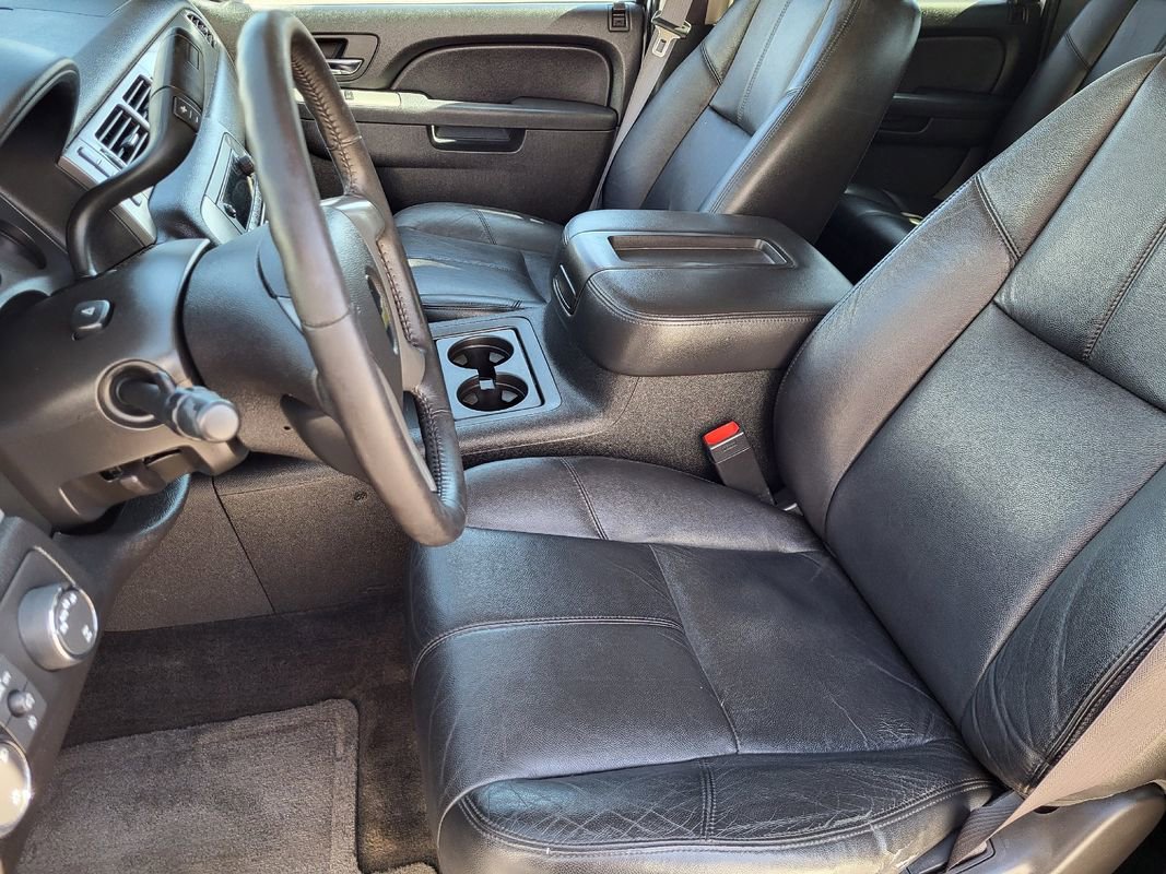 Used 2012 Chevrolet Avalanche LT w/ Suspension Package, Off-Road image 14