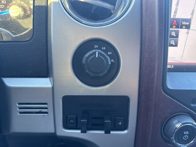 Used 2014 Ford F150 King Ranch w/ King Ranch Luxury Package image 18