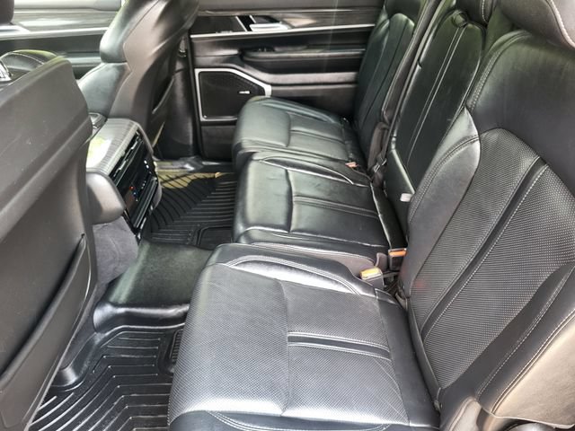 Used 2022 Jeep Wagoneer Series III AWD/4WD image 22