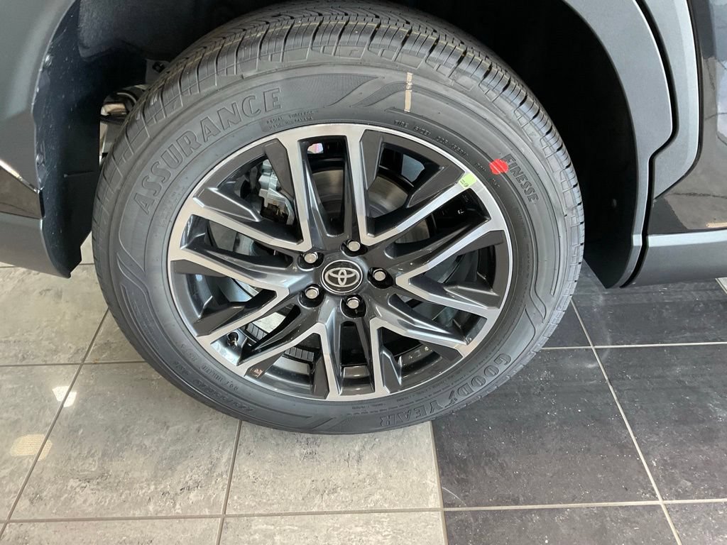 New 2026 Toyota Corolla Cross XLE AWD/4WD image 6