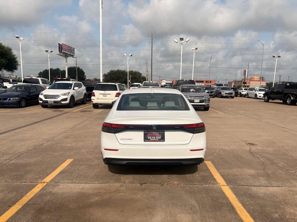 Used 2024 Honda Accord EX image 7