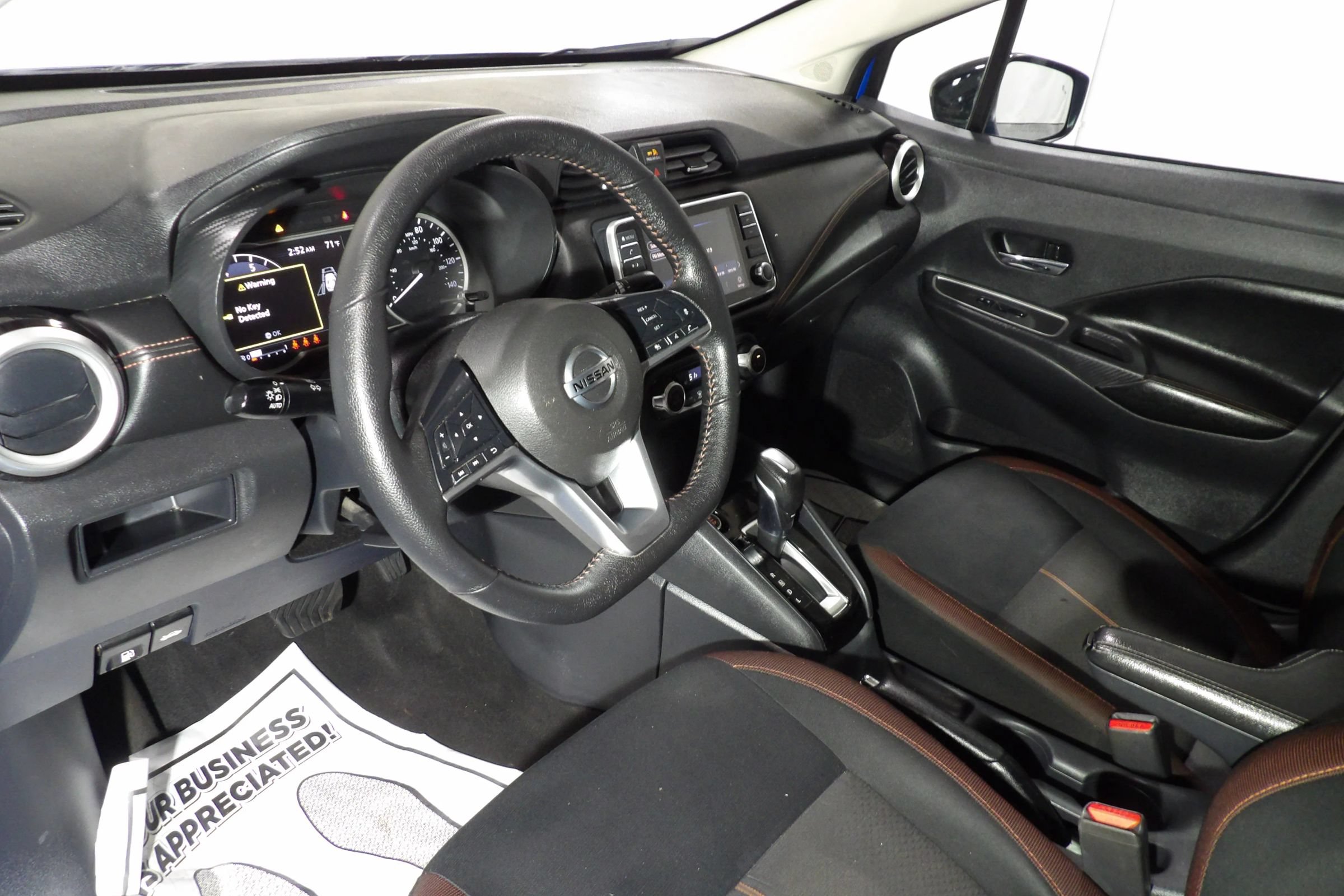 Used 2022 Nissan Versa SR w/ Convenience Package FWD image 10