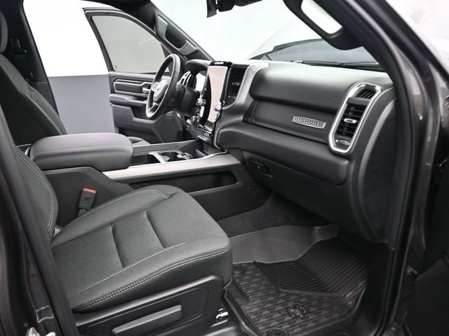 New 2026 RAM 1500 4x4 Crew Cab image 21