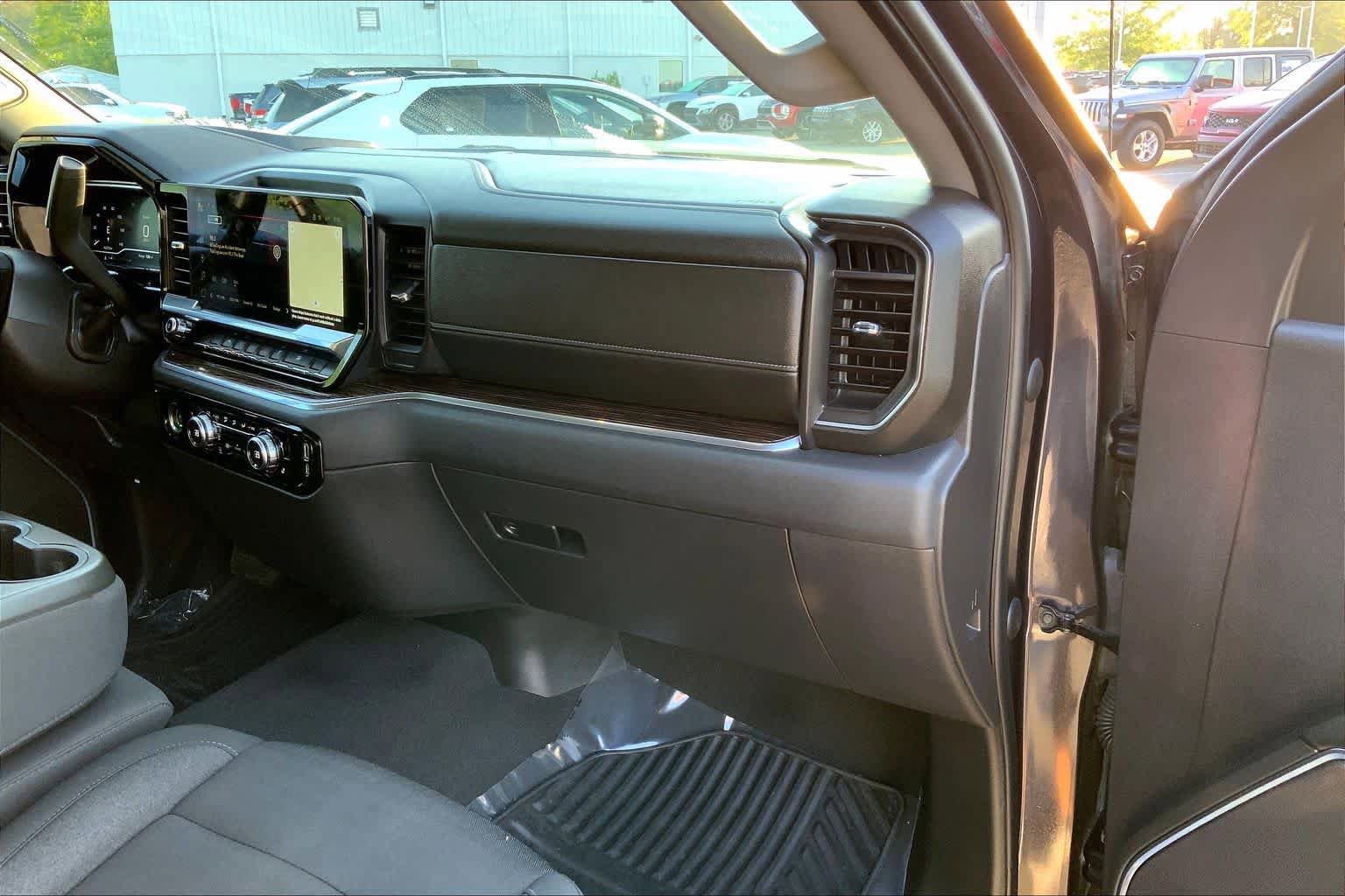 Used 2024 GMC Sierra 1500 Elevation RWD image 18