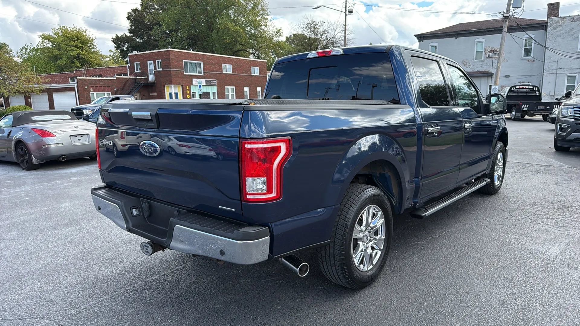 Used 2016 Ford F150 XLT w/ Equipment Group 302A Luxury image 5