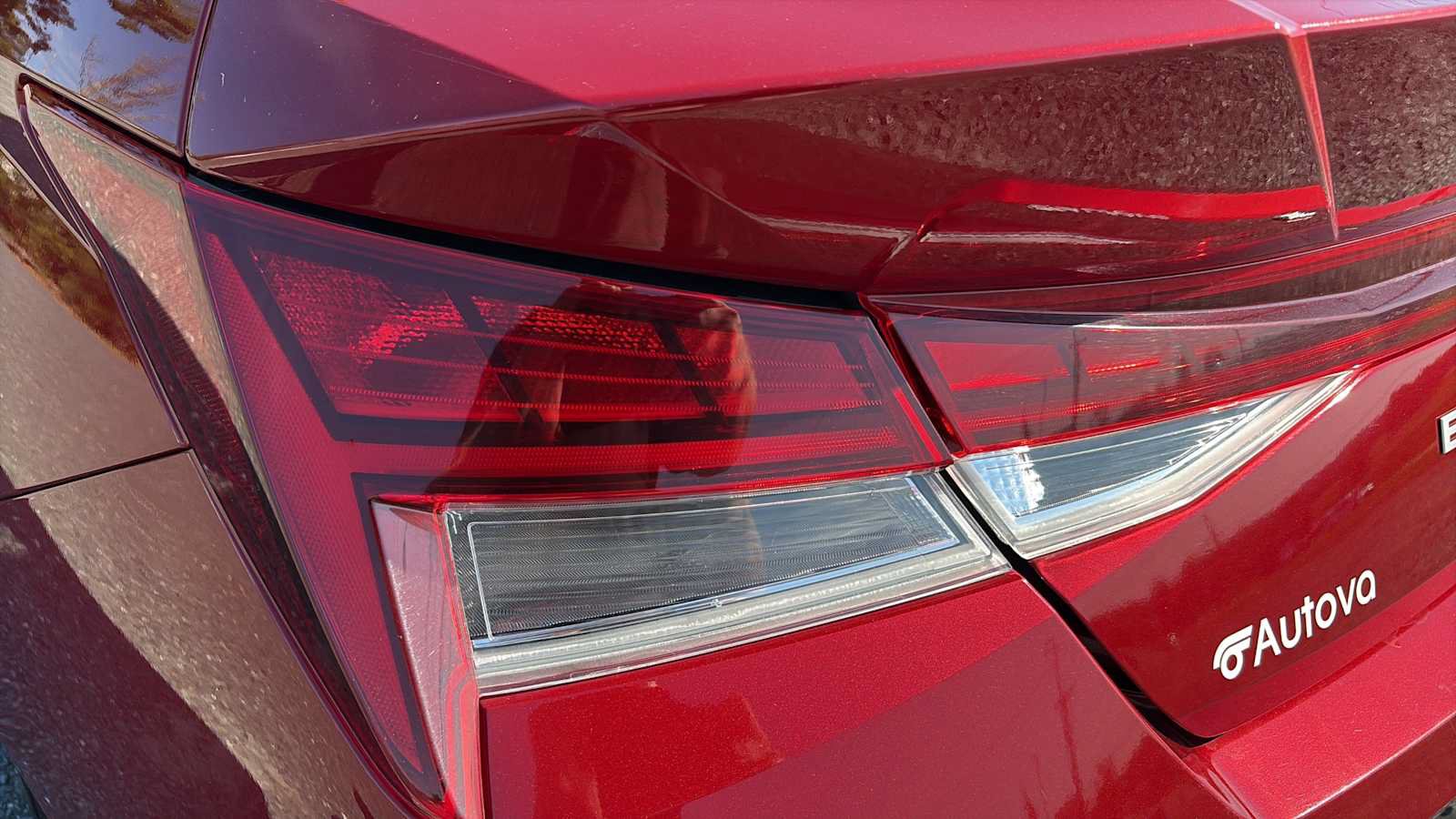 Used 2024 Hyundai Elantra Limited FWD image 28