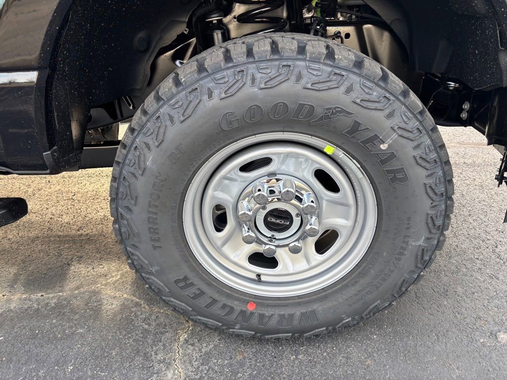 New 2026 Ford F350 XL w/ XL Off-Road Package image 12