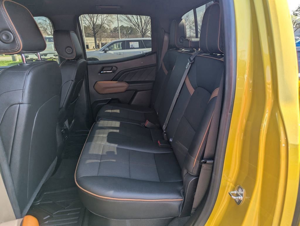 Used 2023 GMC Canyon AT4 image 16