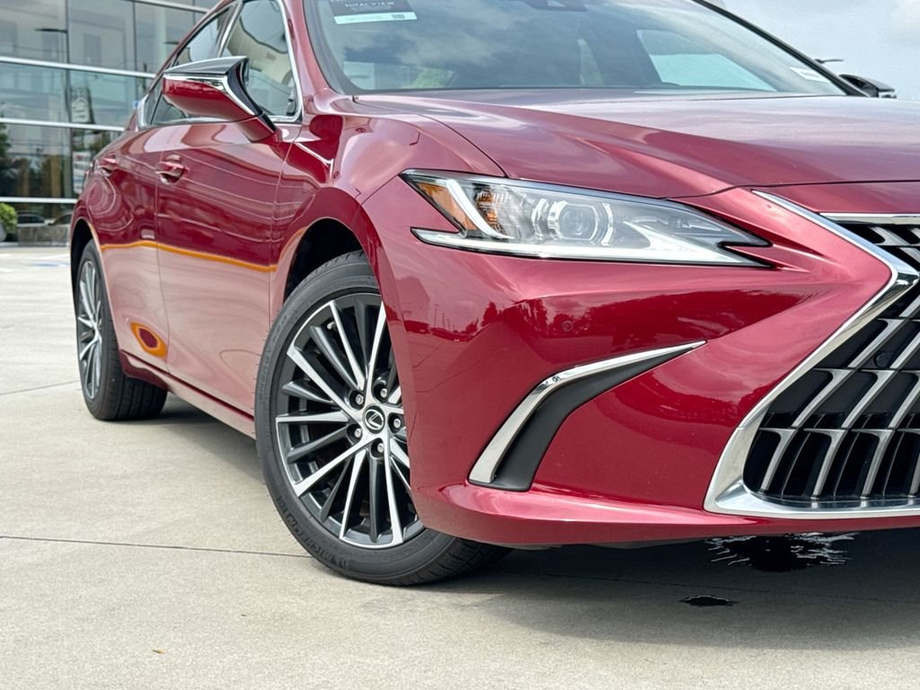 Used 2025 Lexus ES 300h w/ Premium Package FWD image 10