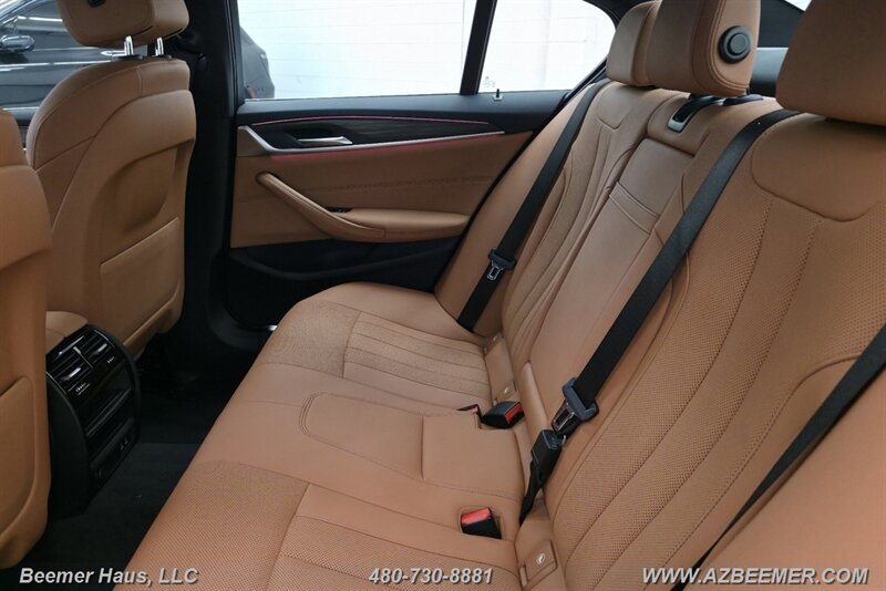 Used 2023 BMW 530i w/ Convenience Package RWD image 28