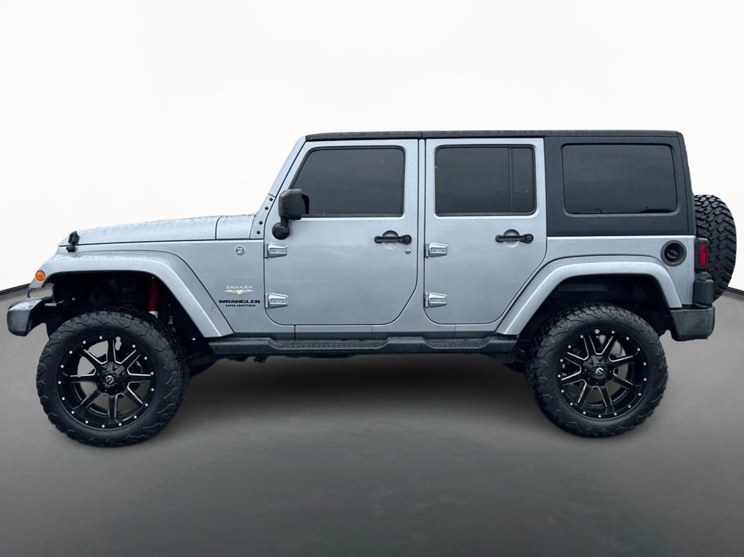 Used 2015 Jeep Wrangler Unlimited Sahara w/ Trailer Tow Group AWD/4WD image 6