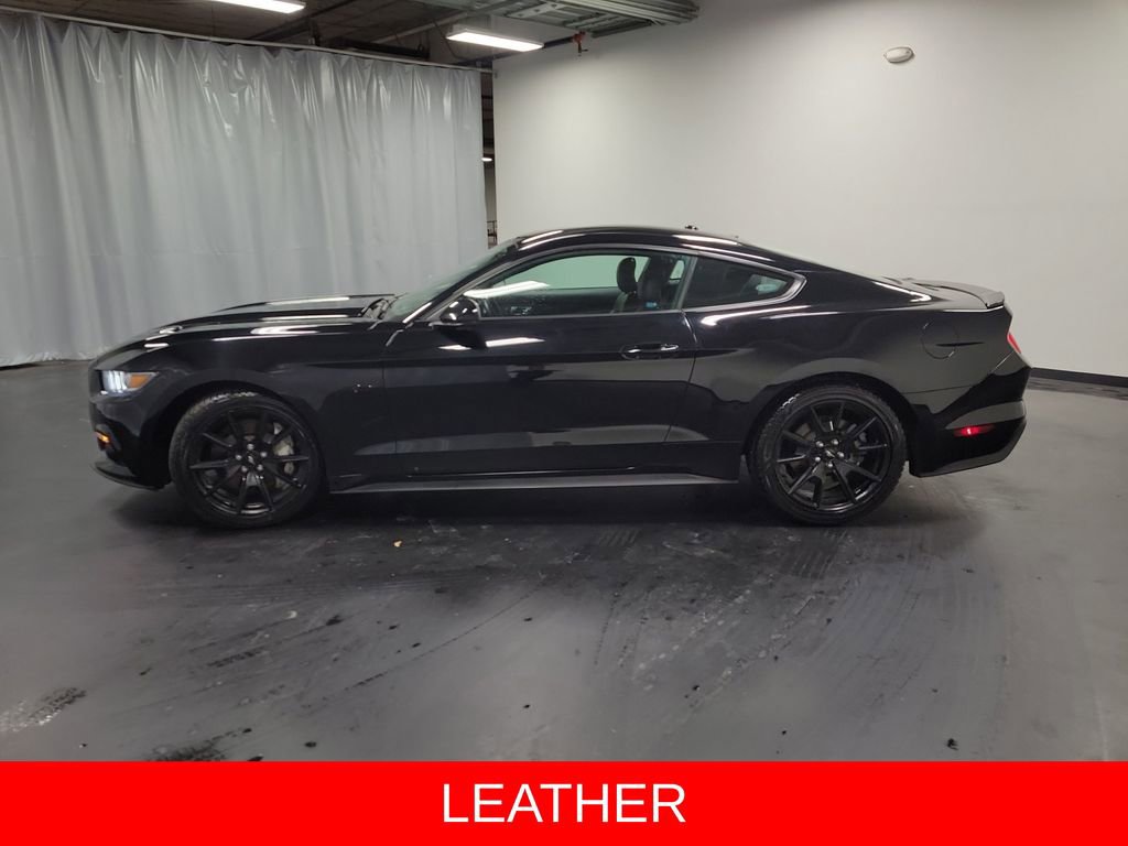 Used 2017 Ford Mustang GT Premium w/ Black Accent Package RWD image 6