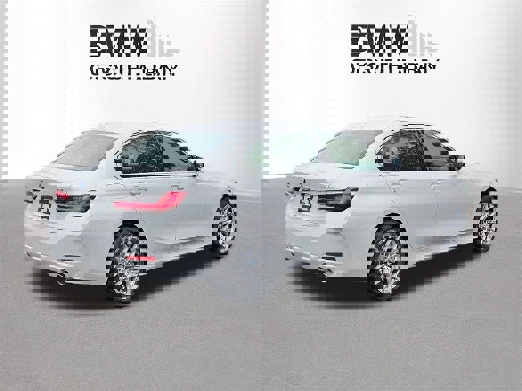 New 2025 BMW 330i xDrive Sedan w/ Premium Package image 4