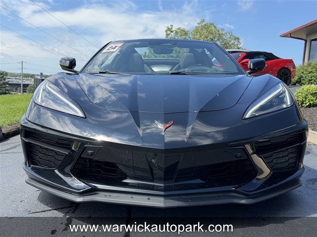 Used 2024 Chevrolet Corvette Stingray Premium Conv w/ Z51 Performance Package RWD image 2