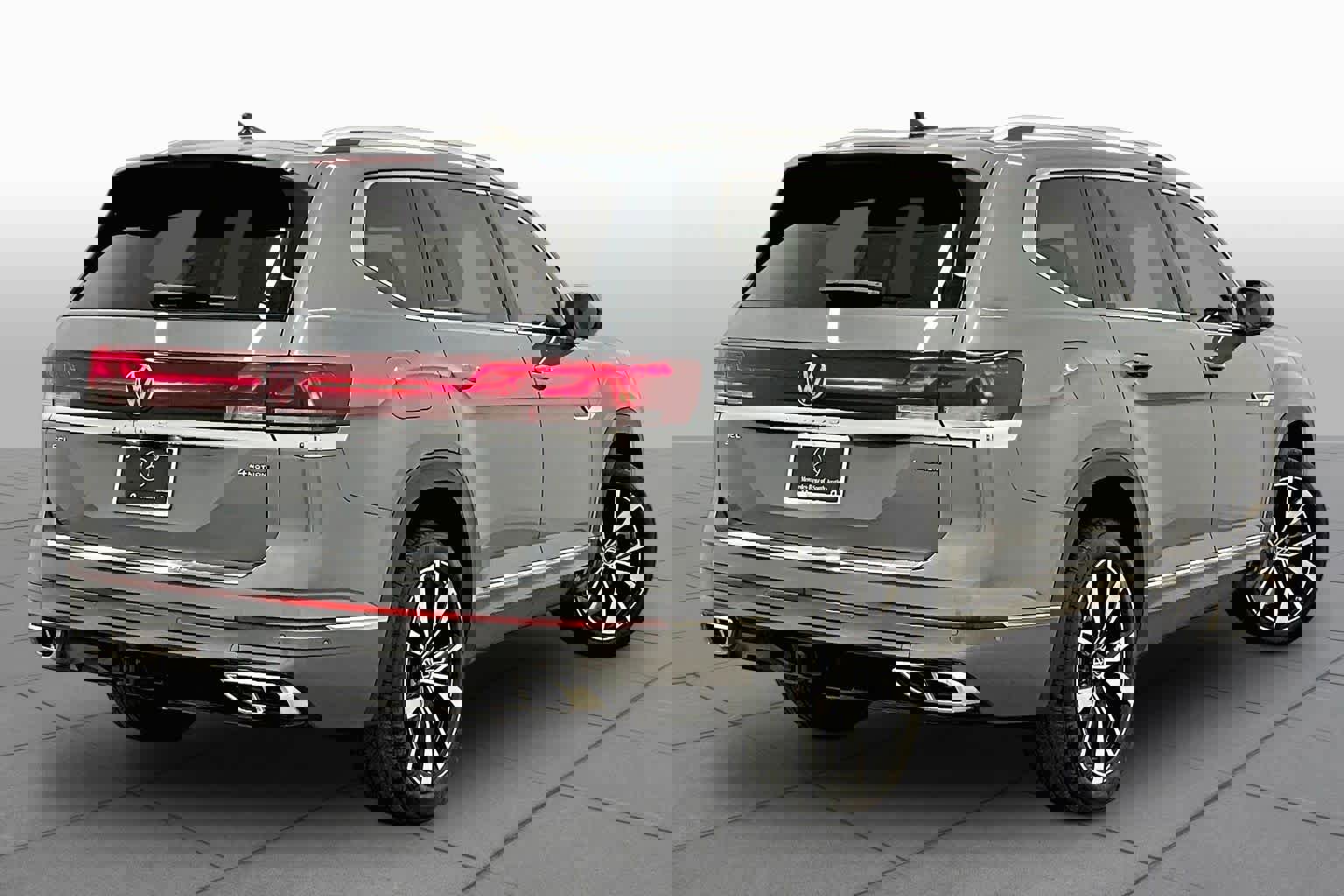 Used 2024 Volkswagen Atlas SEL Premium R-Line image 14