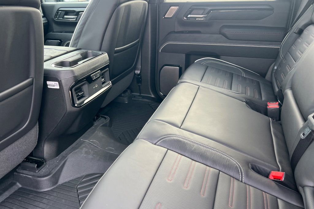 New 2026 GMC Sierra 2500 AT4X w/ AT4X AEV Edition image 9