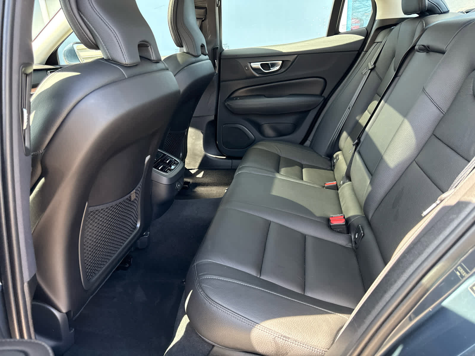 Used 2023 Volvo S60 B5 Ultimate w/ Climate Package FWD image 11