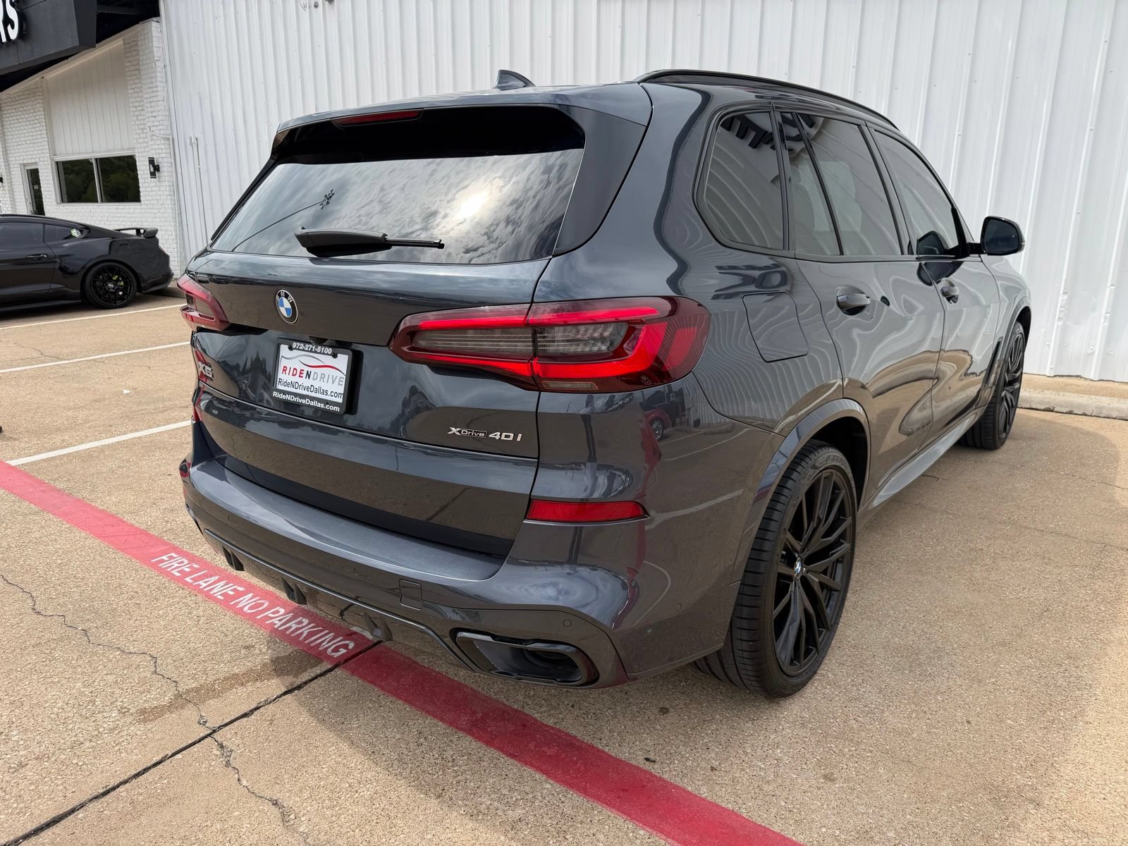 Used 2022 BMW X5 xDrive40i w/ M Sport Package AWD/4WD image 7