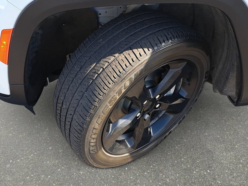 Certified 2023 Jeep Grand Cherokee L Altitude AWD/4WD image 34