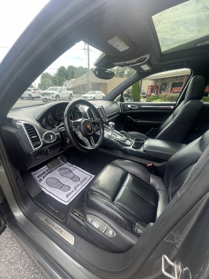 Used 2016 Porsche Cayenne GTS AWD/4WD image 10