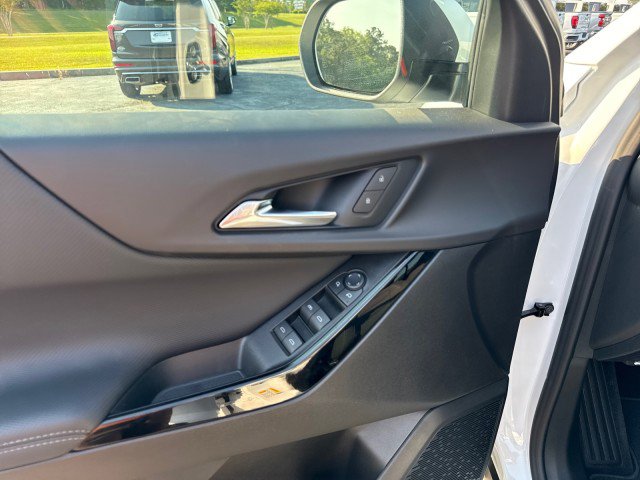 New 2025 Chevrolet Equinox LT image 19