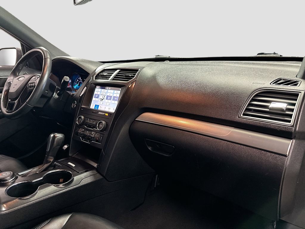 Used 2019 Ford Explorer XLT w/ Equipment Group 202A image 32