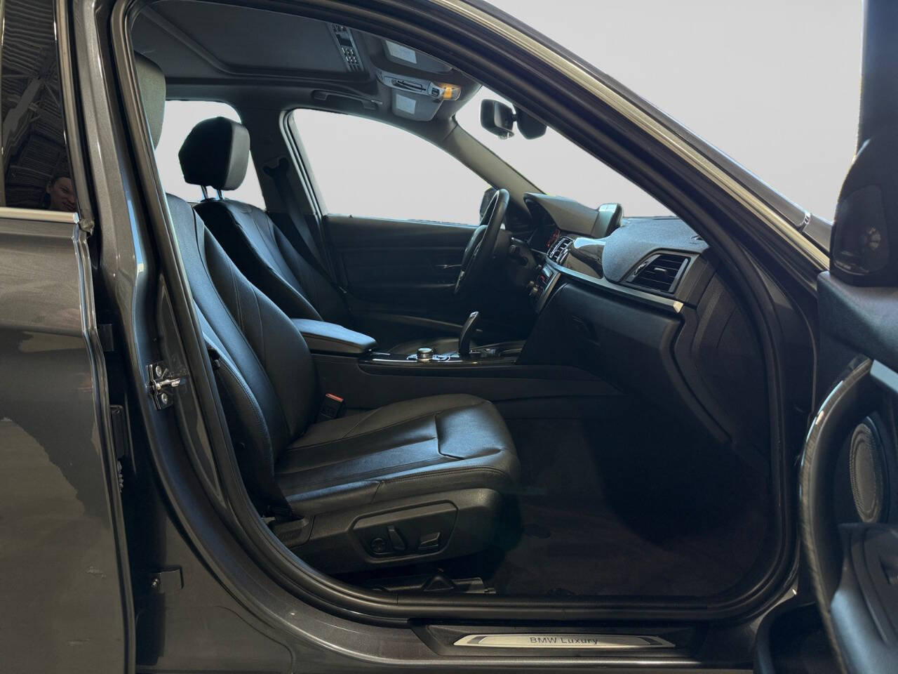 Used 2012 BMW 335i Sedan RWD image 17