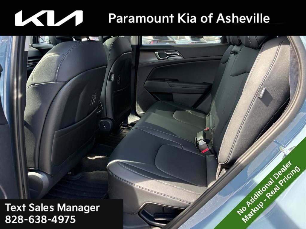 New 2026 Kia Sportage EX image 23