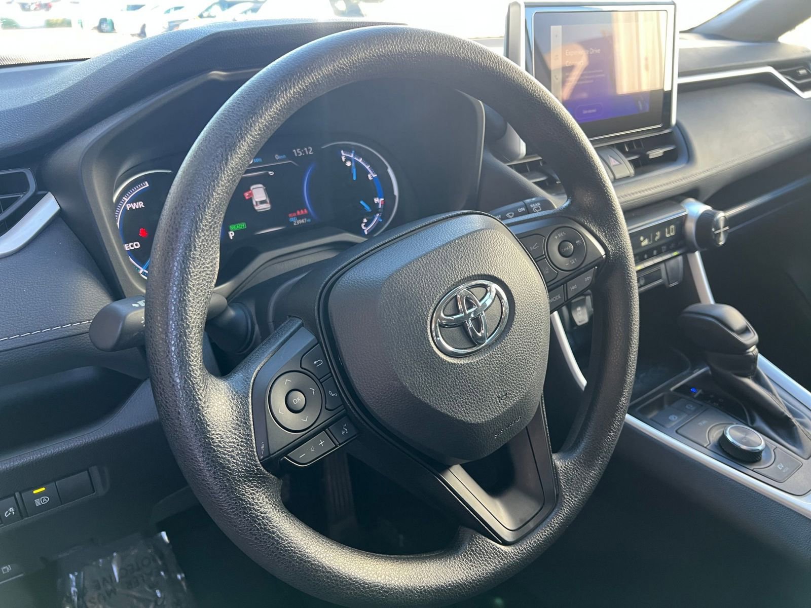 Used 2025 Toyota RAV4 LE image 28