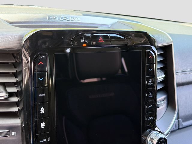New 2026 RAM 1500 Laramie AWD/4WD image 15