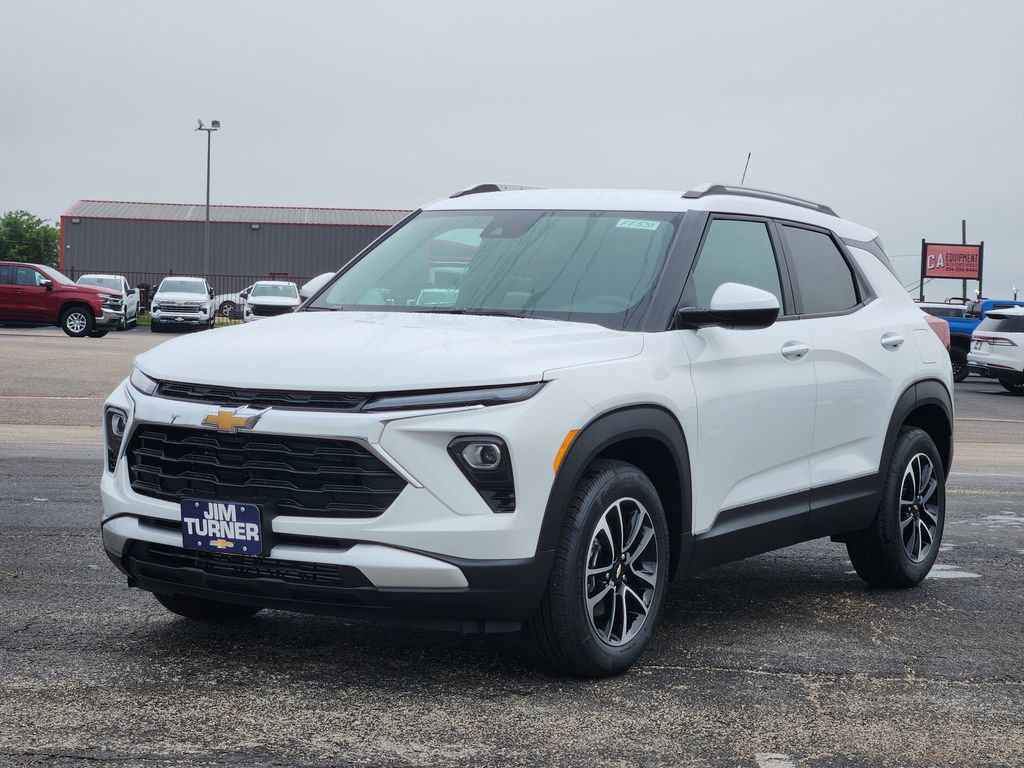 New 2026 Chevrolet TrailBlazer LT FWD image 2