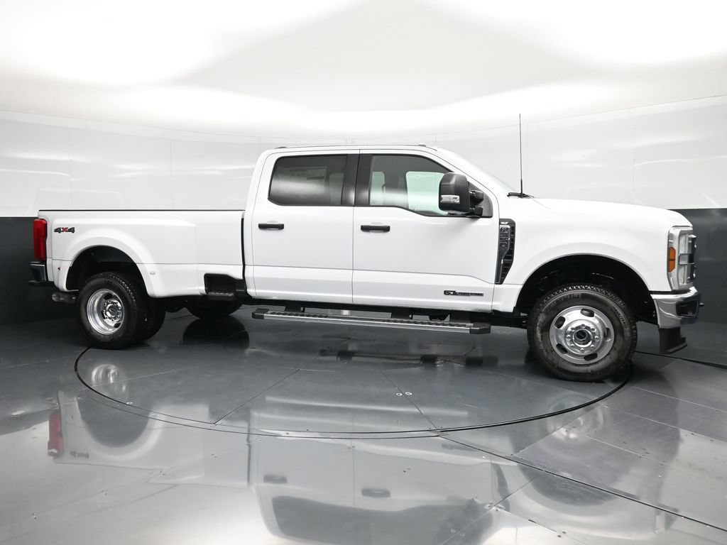 New 2026 Ford F350 XLT AWD/4WD image 3
