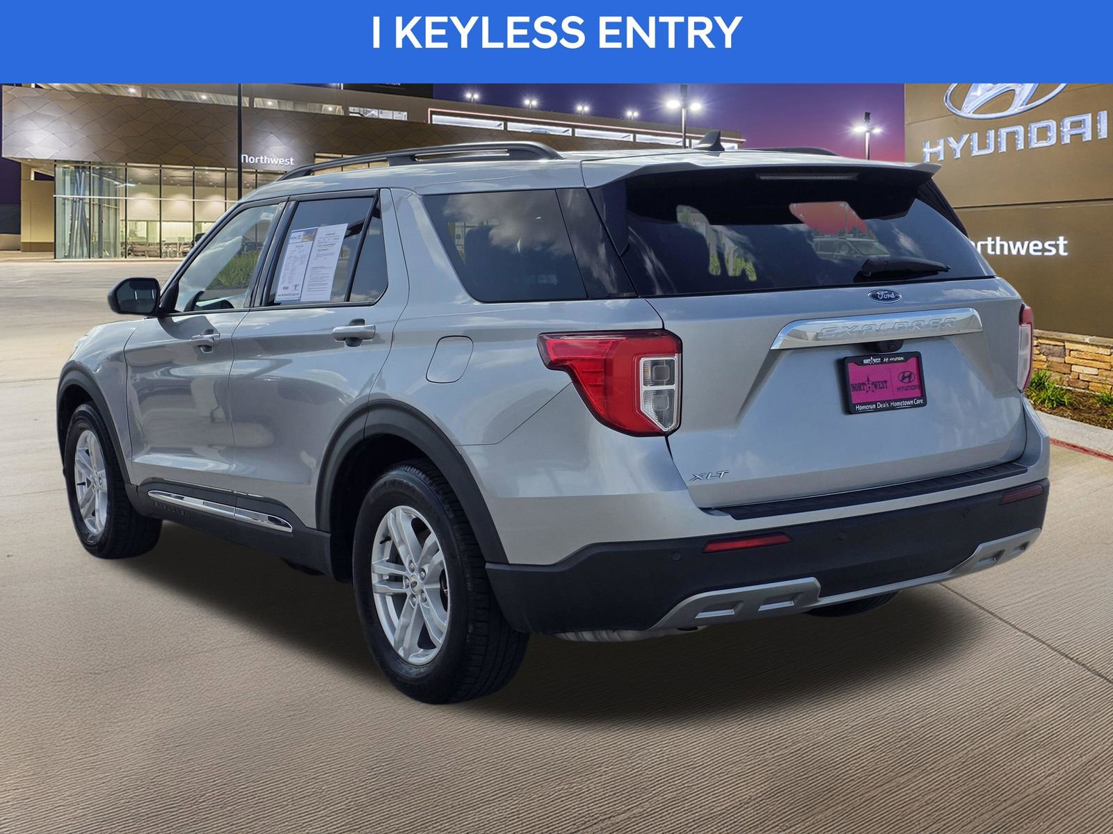 Used 2023 Ford Explorer XLT w/ Equipment Group 202A RWD image 9